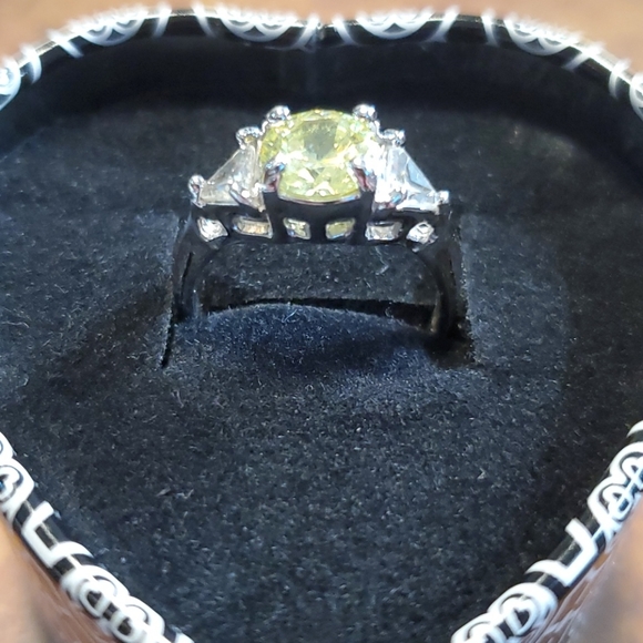 STERLING RING WITH YELLOW AND CRYSTAL STONES - Picture 2 of 7